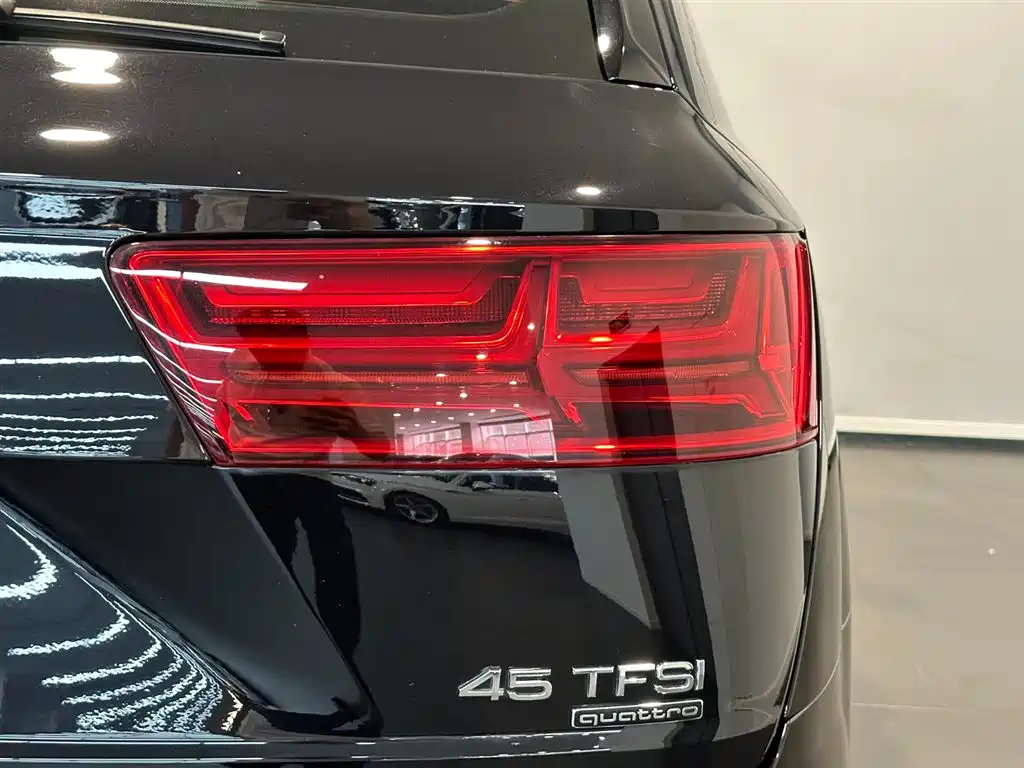 Audi Q7 2019 45 TFSI comfort type купить на сайте DeffCars