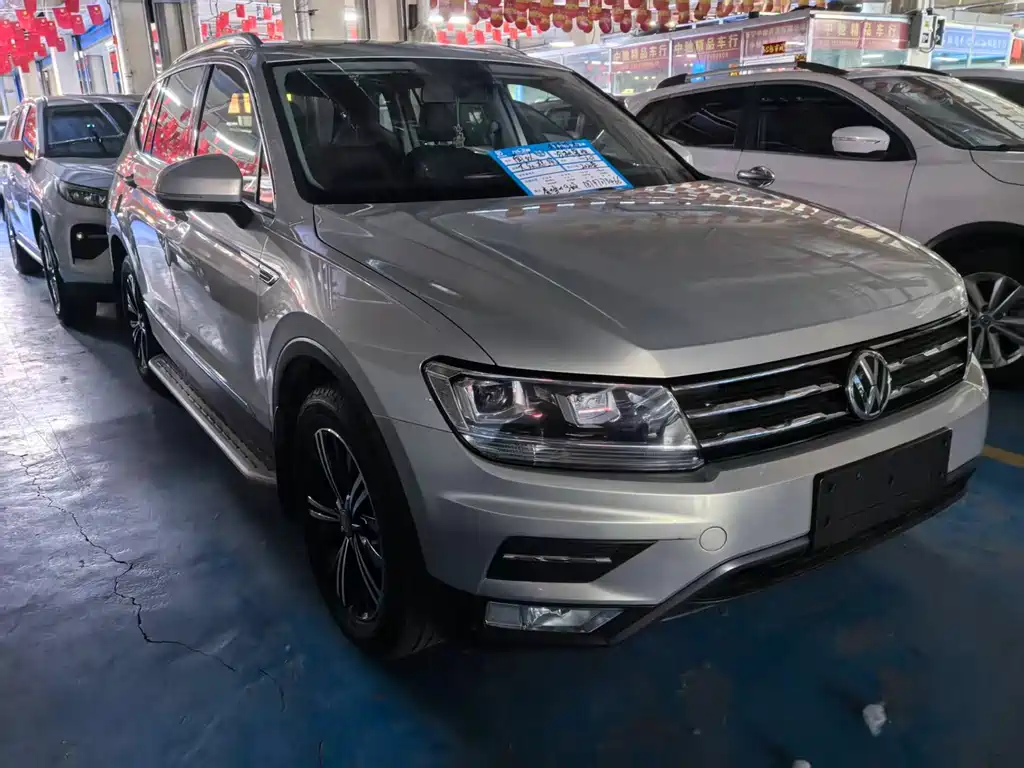 Tiguan L 2019 330TSI automatic two-wheel drive panoramic comfort version National VI купить на сайте DeffCars
