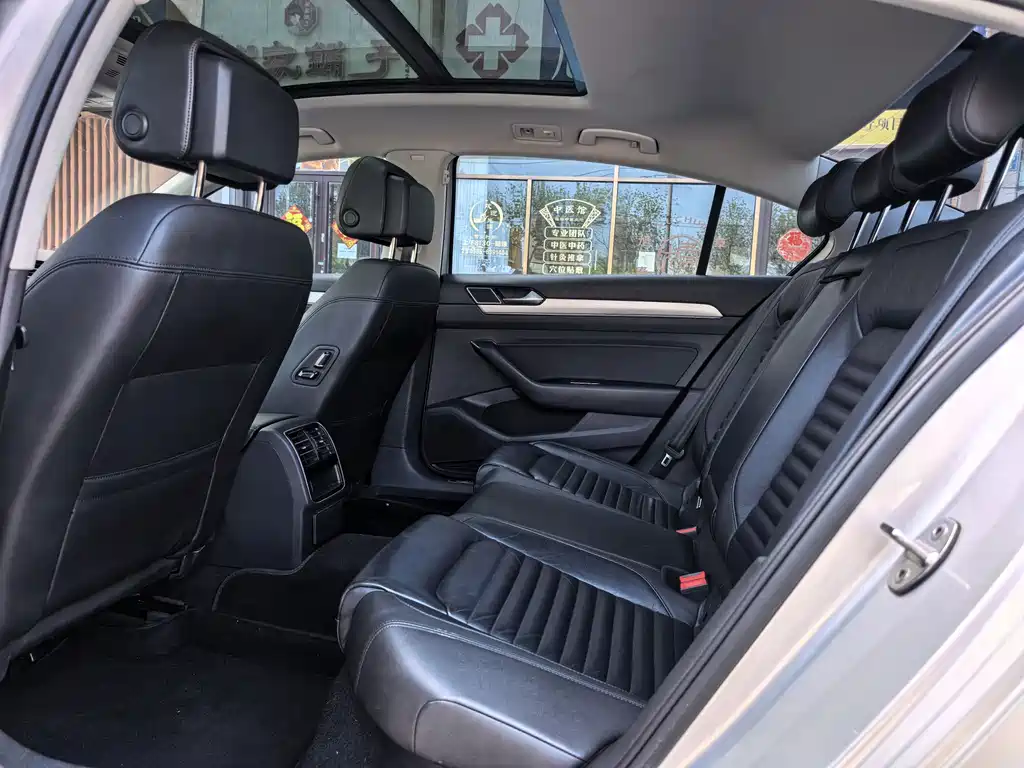 Magotan 2017 330TSI DSG leading model купить на сайте DeffCars