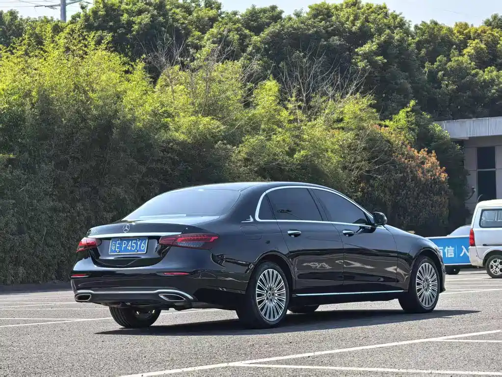Mercedes-Benz E-Class 2022 E 300 L Premium Model купить на сайте DeffCars