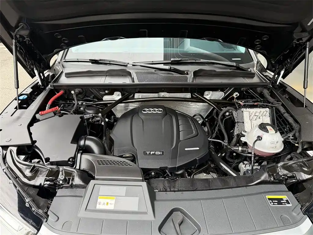 Audi Q5L 2020 40 TFSI enjoys fashionable style купить на сайте DeffCars