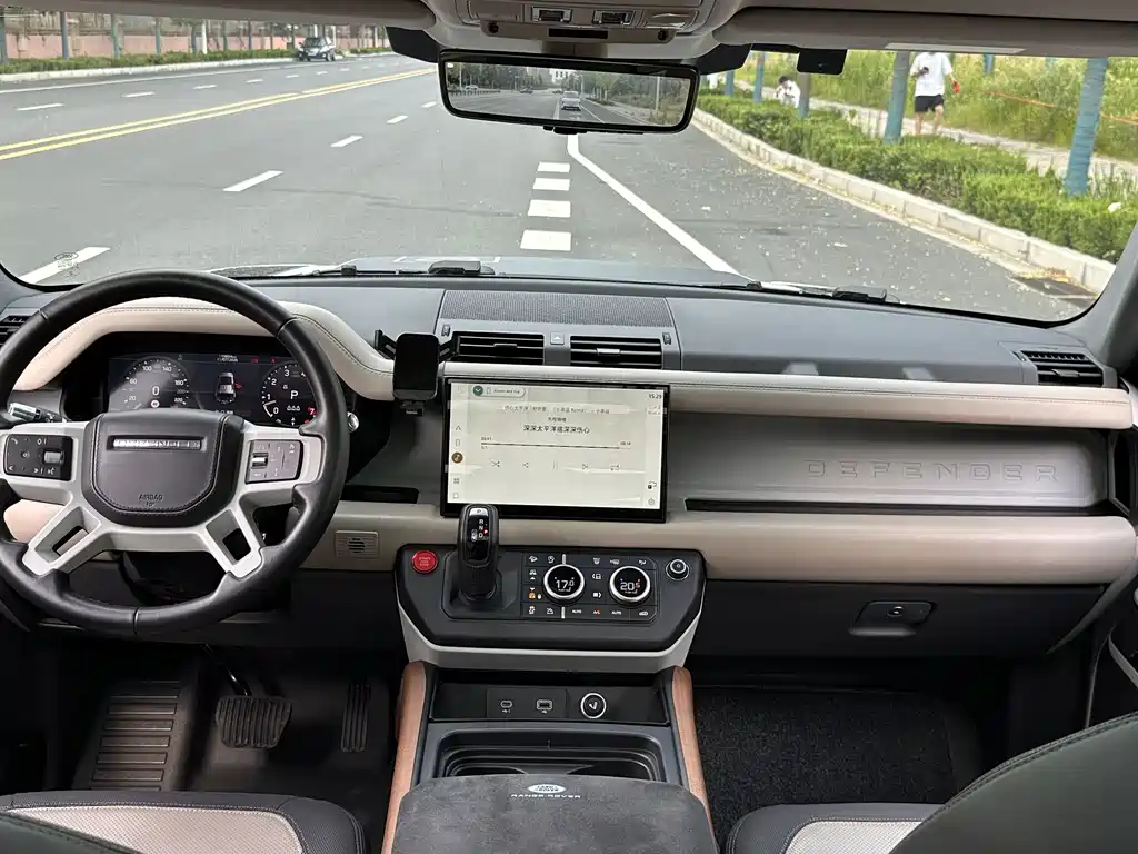 Land Rover Defender 2022 110 P400 X-DYNAMIC HSE купить на сайте DeffCars