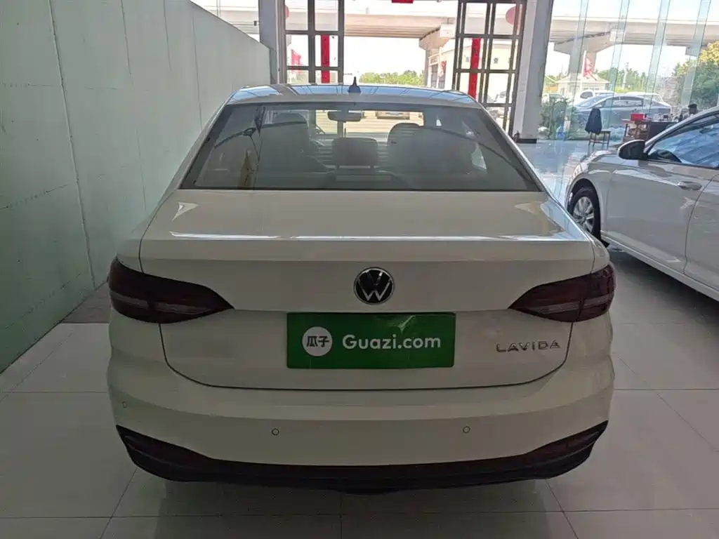 Lavida 2023 facelift 1.5L automatic Deyi version купить на сайте DeffCars