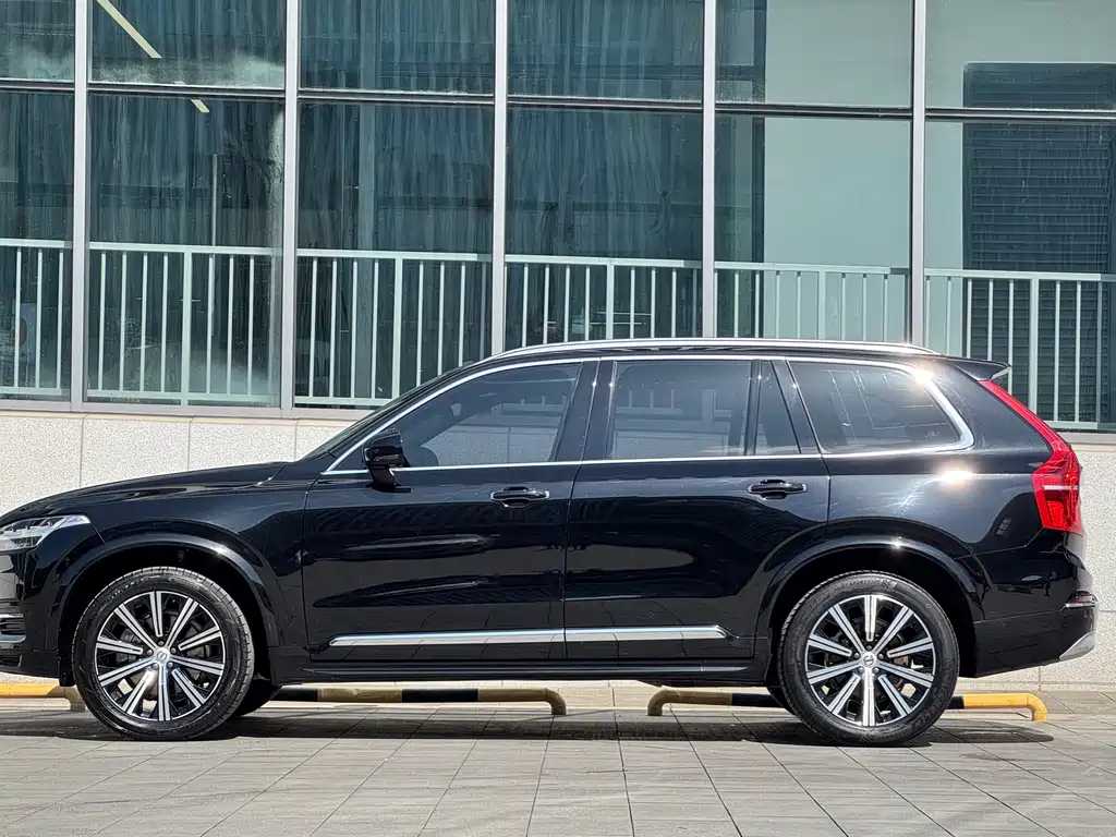 Volvo XC90 2022 B5 Smart Deluxe Edition 5-seater купить на сайте DeffCars