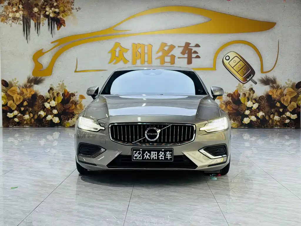Volvo S60 2022 B4 Zhiyi Luxury Edition купить на сайте DeffCars