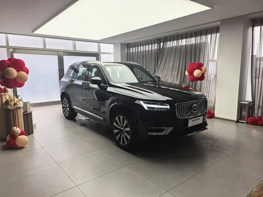 Volvo XC90 2024 B5 Smart Deluxe Edition 5 seats купить на сайте DeffCars
