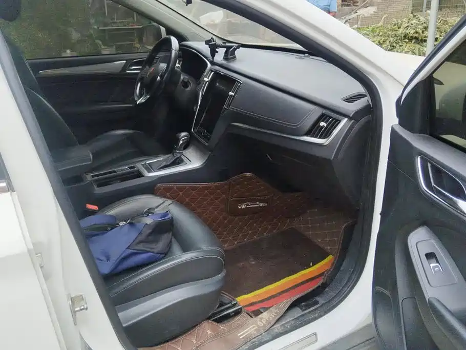 Roewe RX5 2019 20T two-wheel drive automatic 4G interconnected platinum version купить на сайте DeffCars