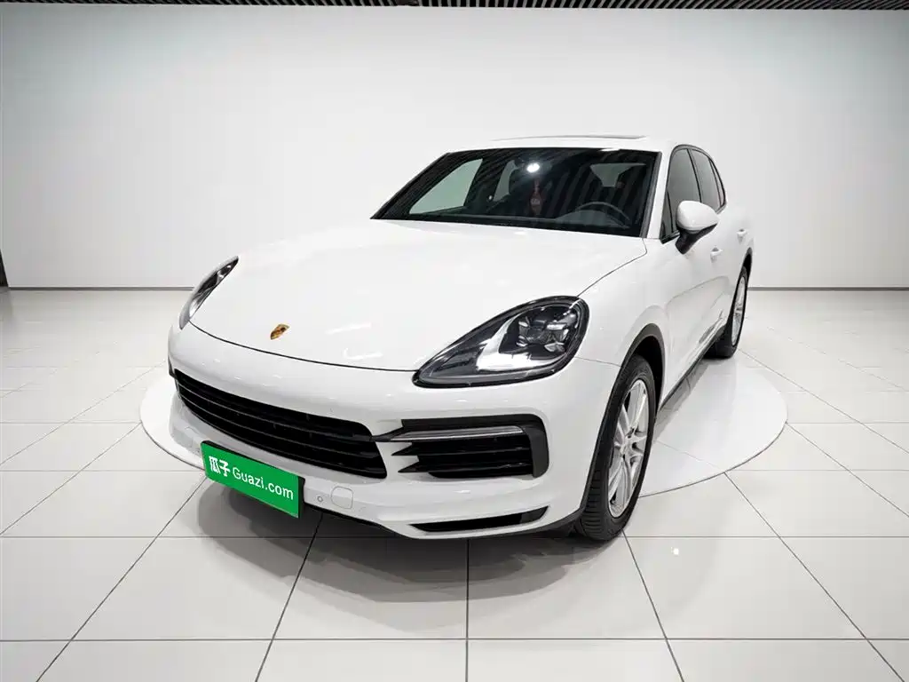 Cayenne New Energy 2021 Cayenne E-Hybrid 2.0T купить на сайте DeffCars