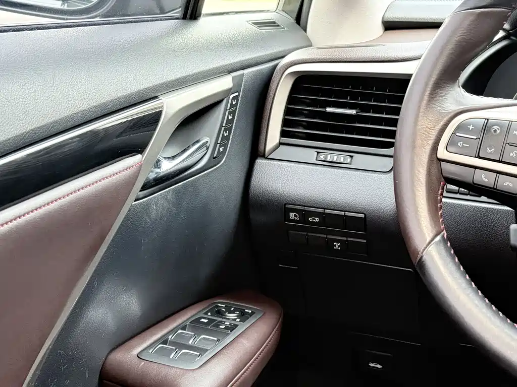 Lexus RX 2020 300 four-wheel drive elegant version National V купить на сайте DeffCars