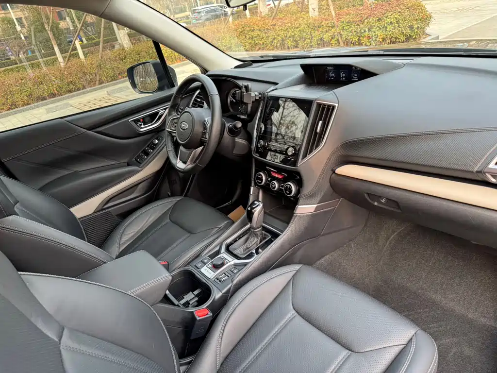 Forester 2022 2.0i AWD Deluxe Edition EyeSight купить на сайте DeffCars