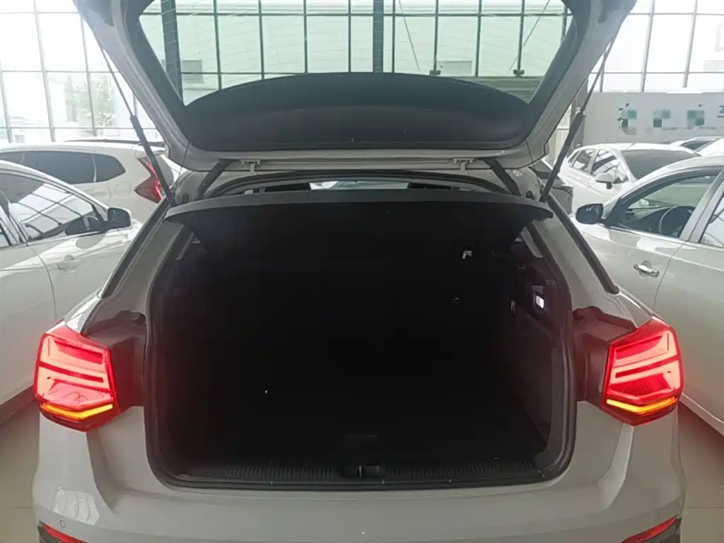 Audi Q2L 2018 35 TFSI Fashionable and Dynamic National VI купить на сайте DeffCars