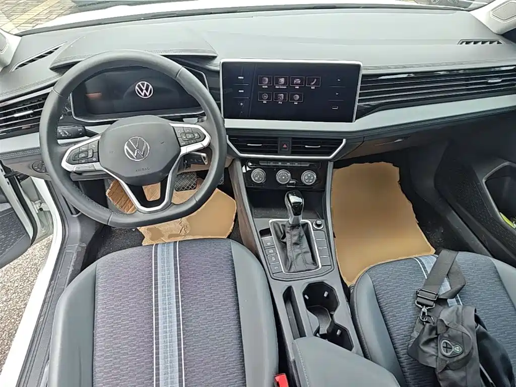 Sagitar 2025 200TSI DSG Flyover Edition купить на сайте DeffCars