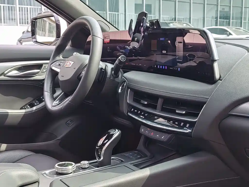 Cadillac CT5 2024 28T Luxury Pro купить на сайте DeffCars