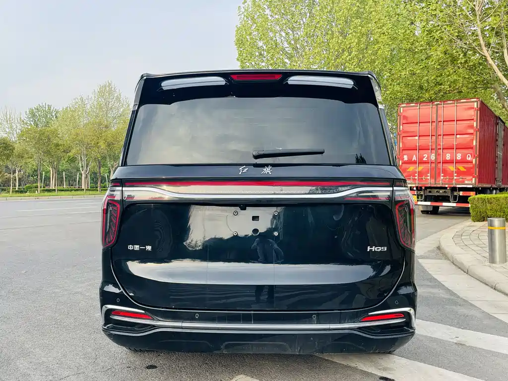 Hongqi HQ9 2023 2.0T Zhilian Flagship Edition купить на сайте DeffCars