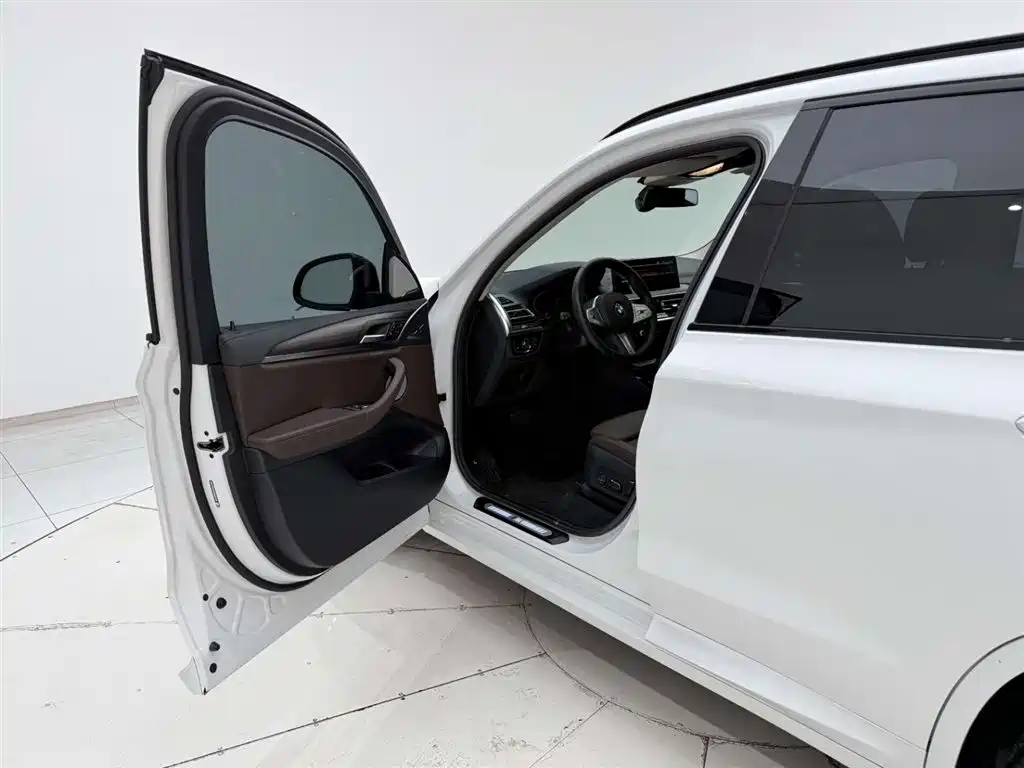 BMW X3 2023 Facelift xDrive30i Leading M Night Package купить на сайте DeffCars