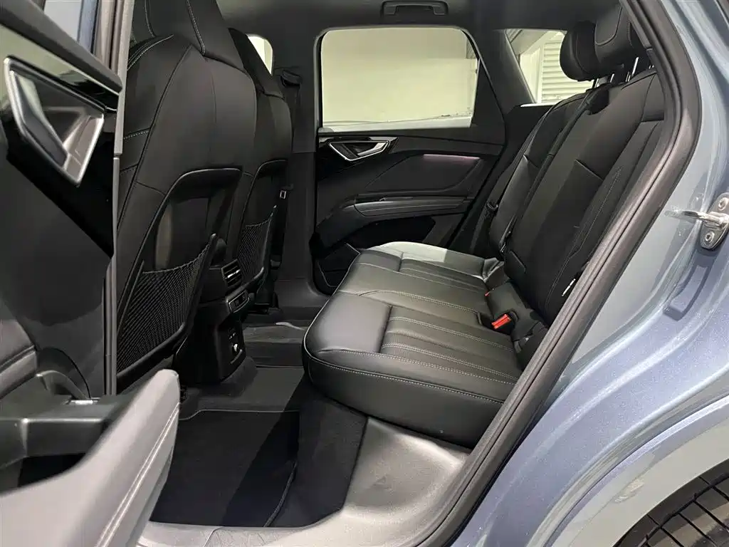 Audi Q4 e-tron 2024 40 e-tron Creative Edition купить на сайте DeffCars