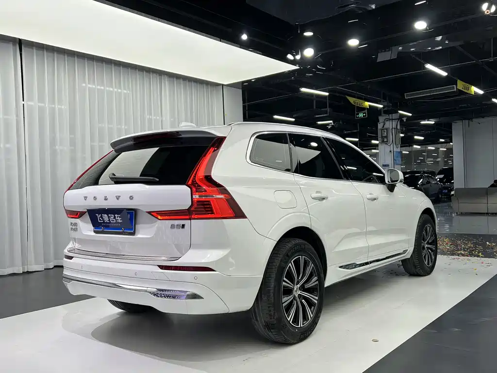 Volvo XC60 2022 B5 four-wheel drive Zhiyi Luxury Edition купить на сайте DeffCars