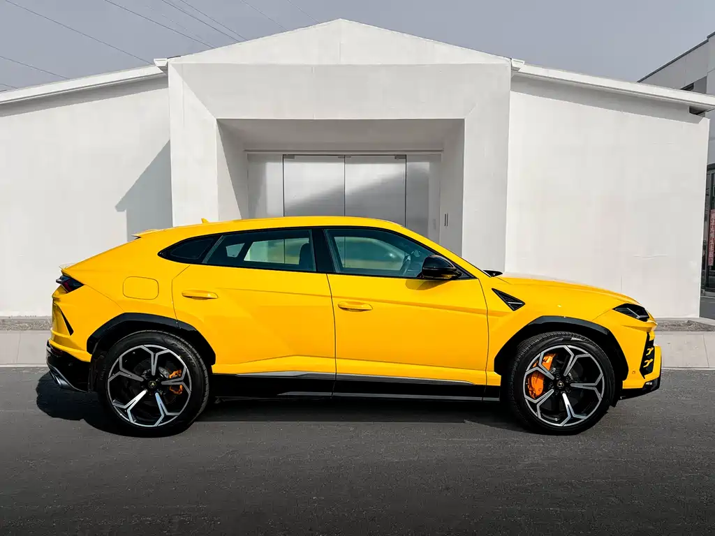 Urus 2021 4.0T V8 купить на сайте DeffCars
