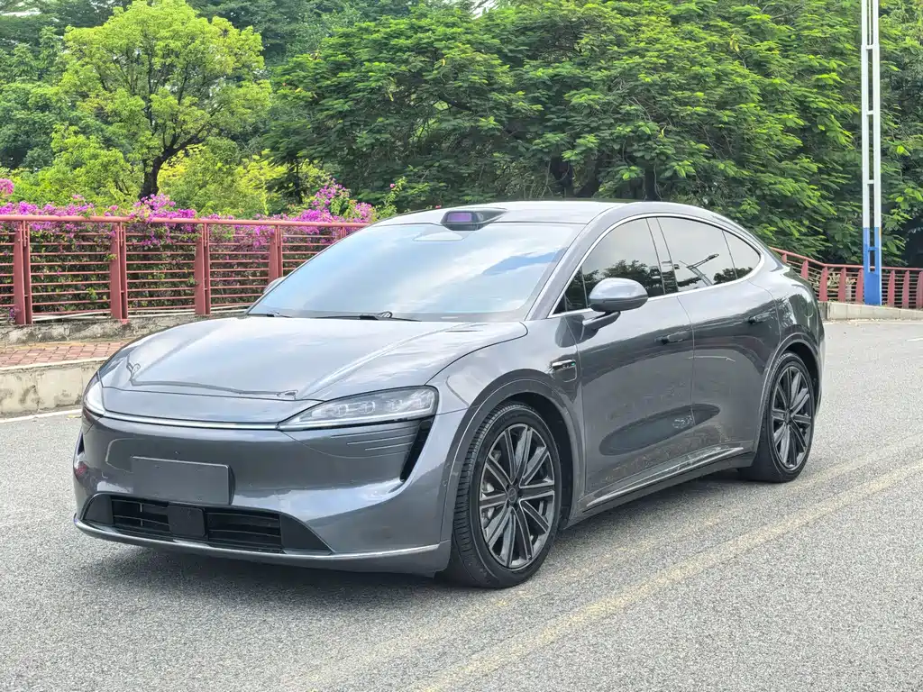 Zhijie R7 2025 extended range 251km Max купить на сайте DeffCars