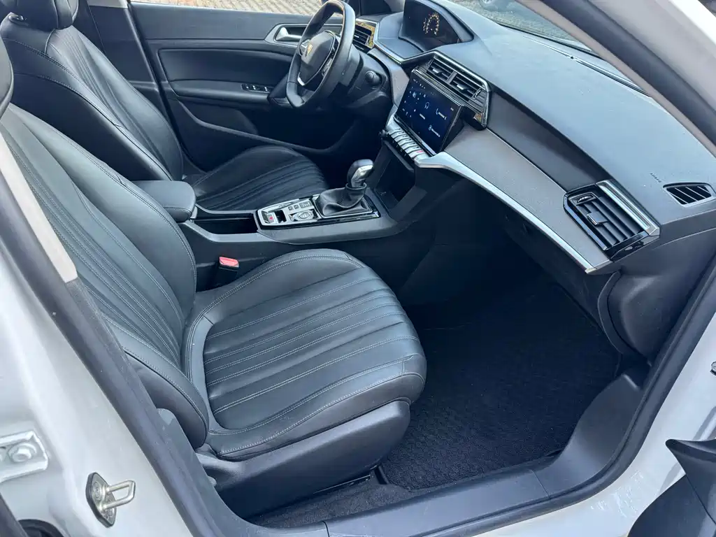 Peugeot 408 2022 1.6T light chasing version купить на сайте DeffCars