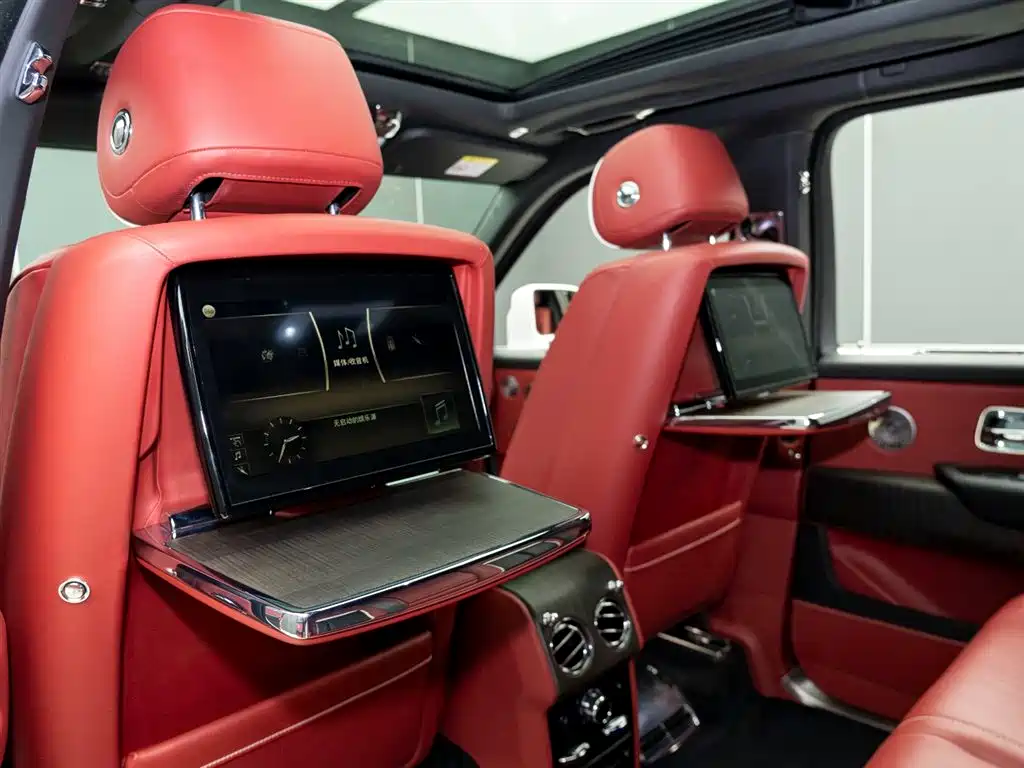 Cullinan 2018 five-seater version купить на сайте DeffCars