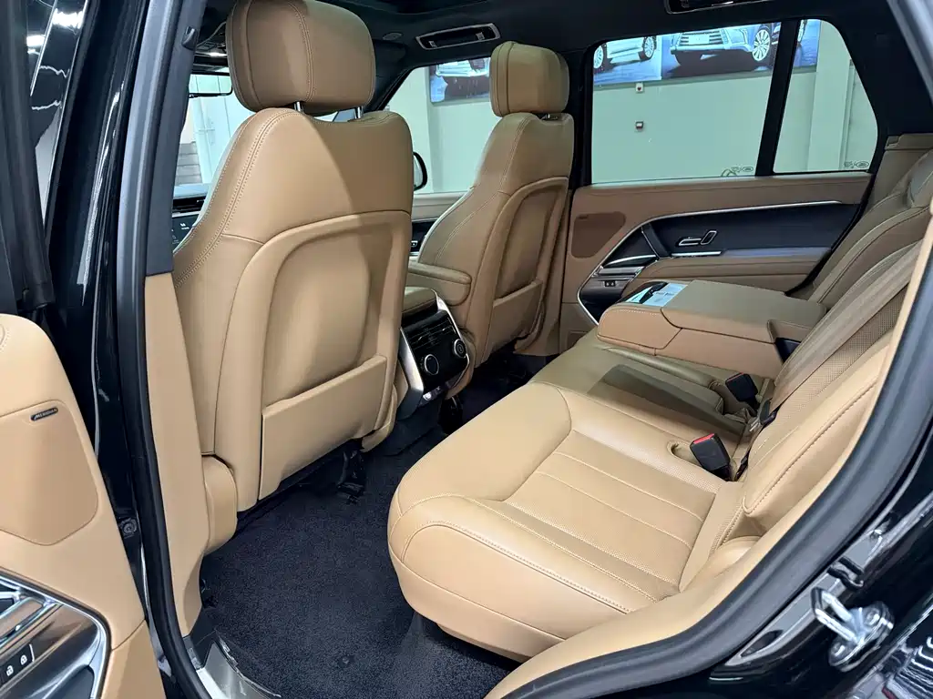 Range Rover 2023 3.0 L6 360PS Grand Edition купить на сайте DeffCars