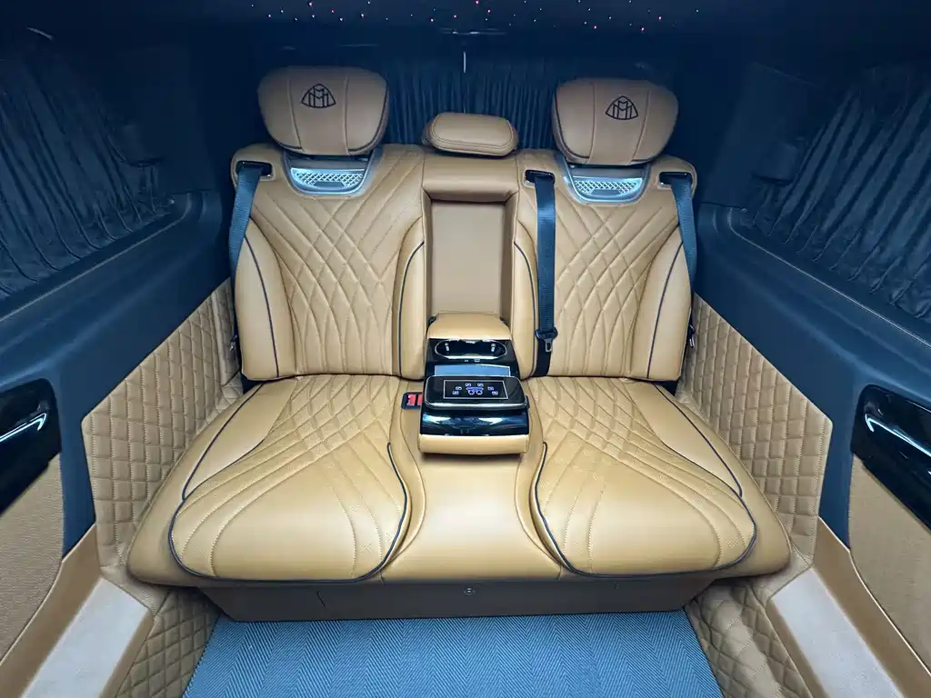 Vito 2023 2.0T Business Edition 7 seats купить на сайте DeffCars