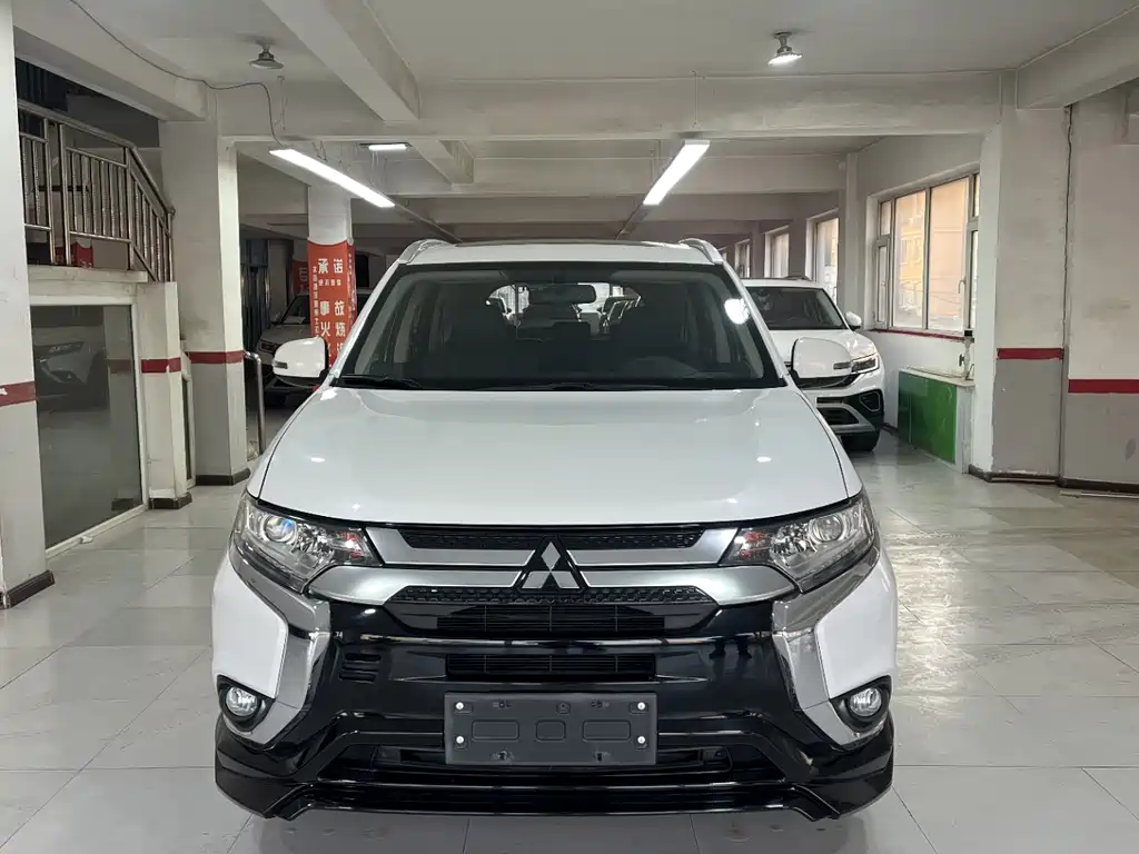 Outlander 2021 2.0L 2WD Enjoy Edition 7 seats купить на сайте DeffCars