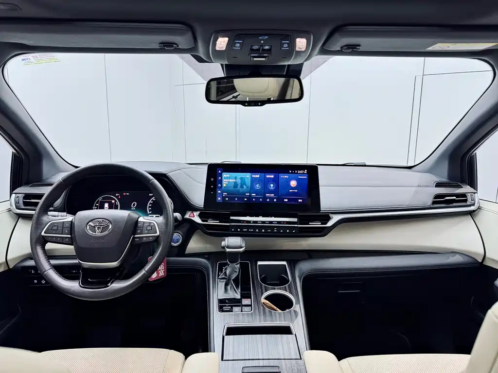 SIENNA 2021 2.5L Hybrid Extreme Edition купить на сайте DeffCars
