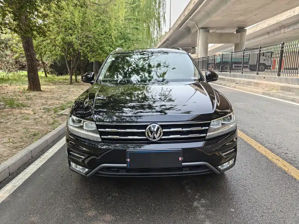 Tiguan L 2020 330TSI automatic two-wheel drive smart luxury version National VI купить на сайте DeffCars