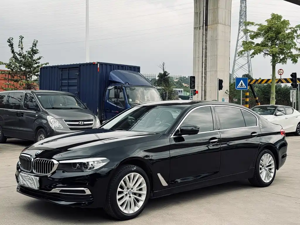 BMW 5 Series 2018 facelift 530Li leading model luxury package купить на сайте DeffCars