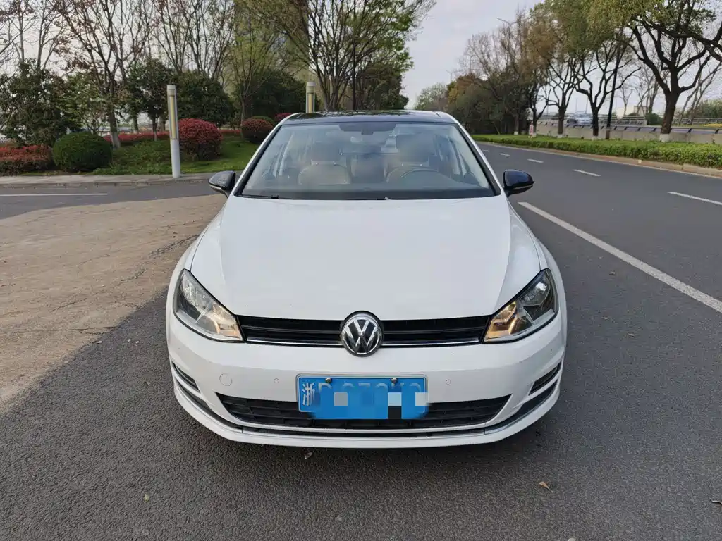Golf 2016 230TSI automatic luxury model купить на сайте DeffCars
