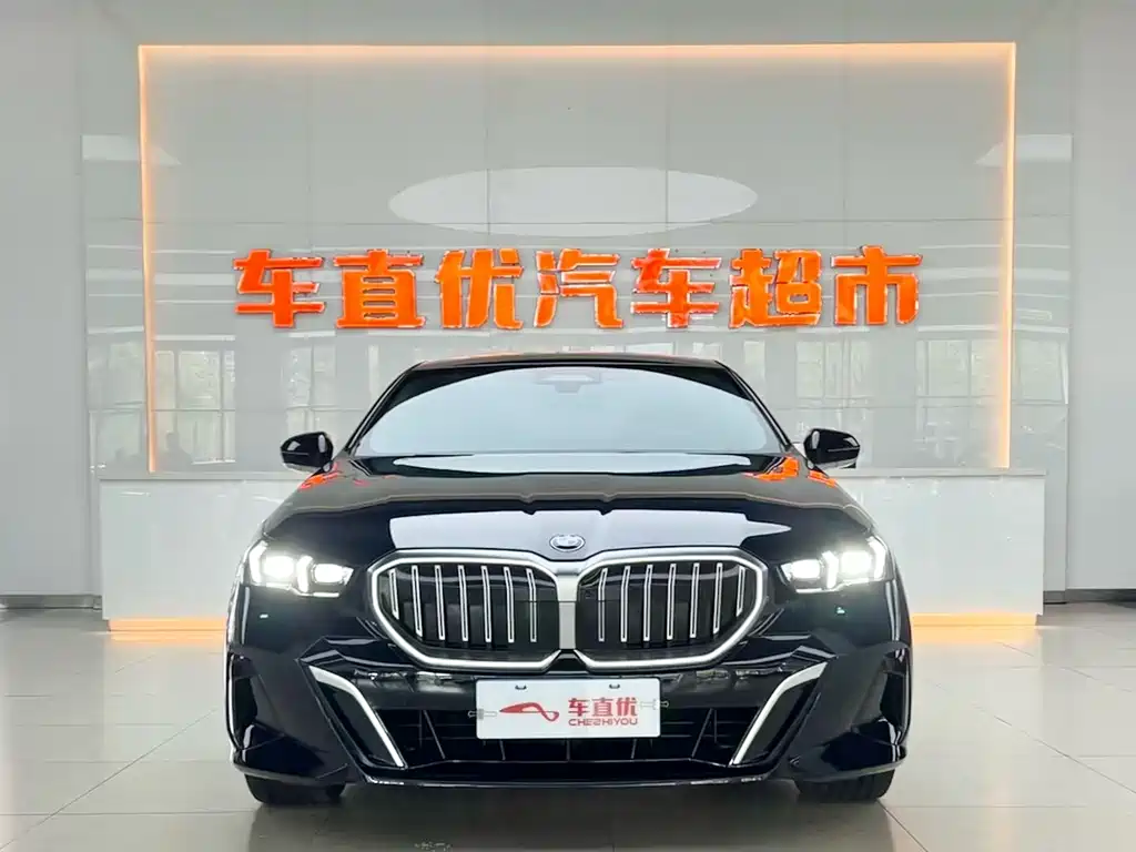 BMW 5 Series 2024 530Li Exclusive M Sports Package купить на сайте DeffCars