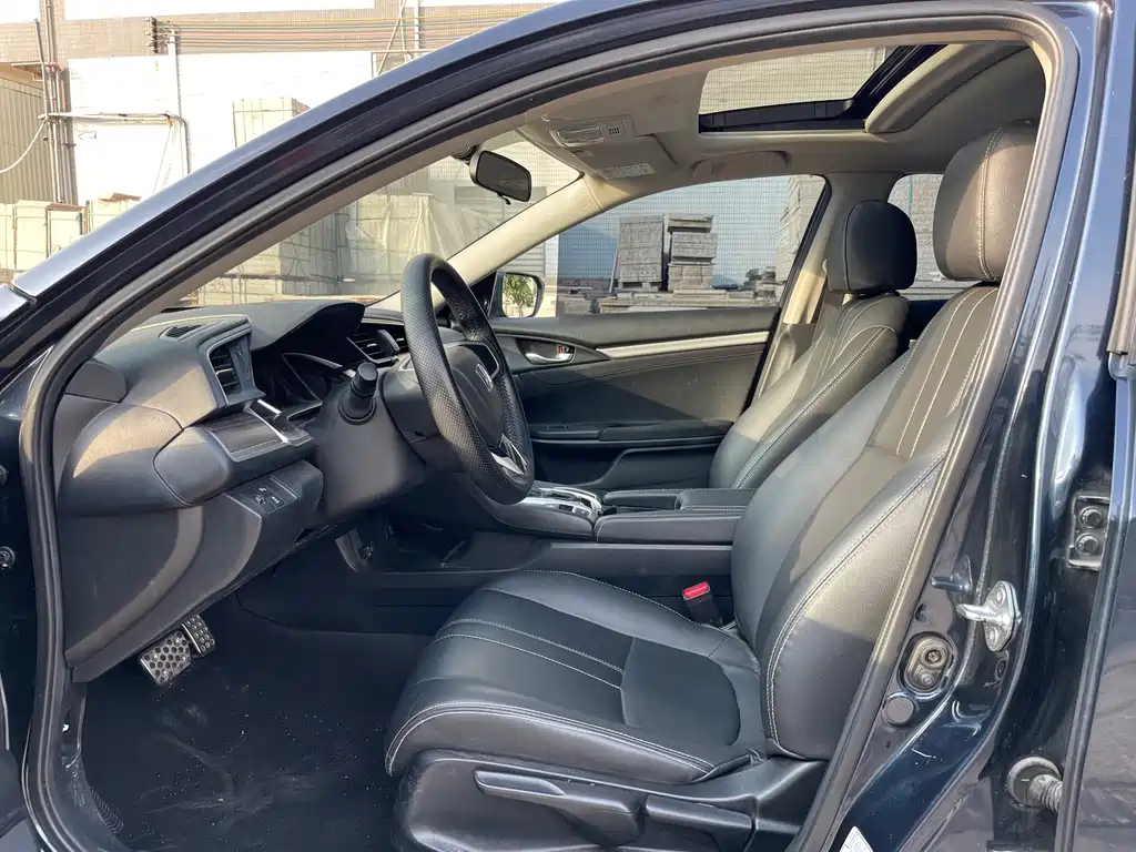 Civic 2019 220TURBO CVT combustion version National VI купить на сайте DeffCars