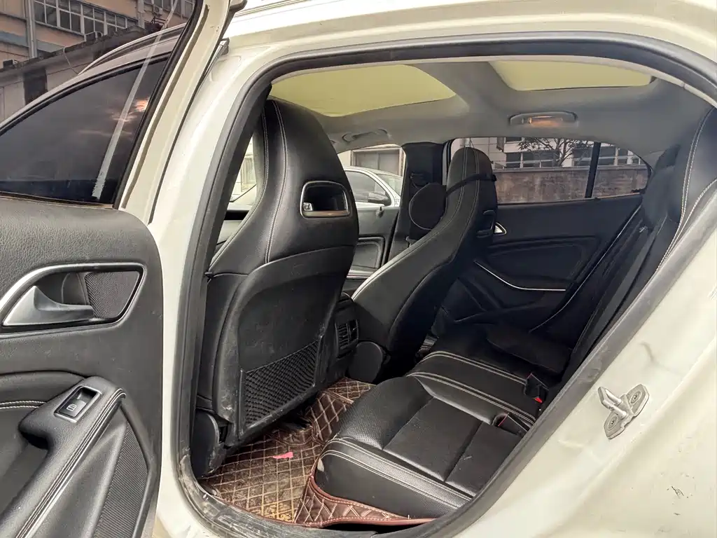 Mercedes-Benz GLA 2017 GLA 200 Dynamic купить на сайте DeffCars