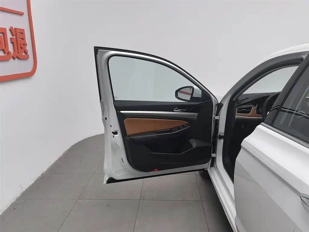 Bora 2023 model 200TSI DSG Yuexing PRO version купить на сайте DeffCars