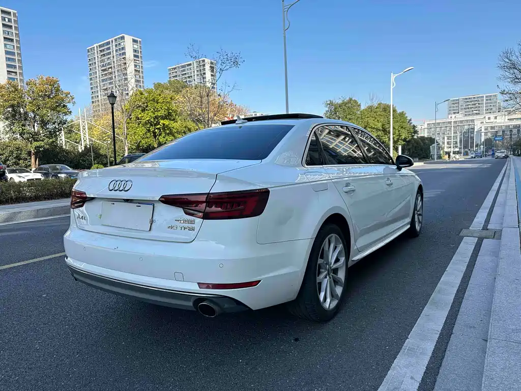 Audi A4L 2018 30th Anniversary Model 40 TFSI Enterprising купить на сайте DeffCars