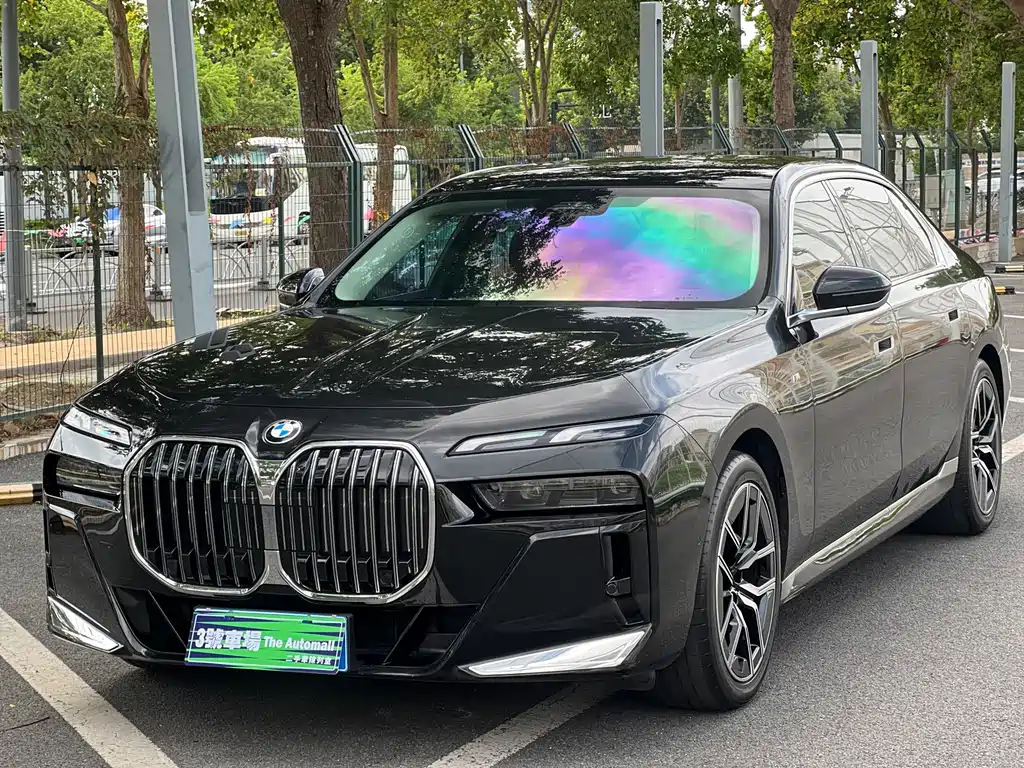 BMW 7 Series 2023 735Li M Sports Package купить на сайте DeffCars