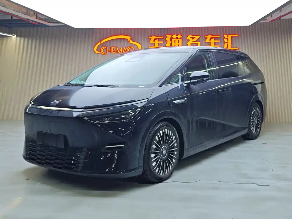 Xpeng X9 2025 pure electric 740 long battery life Max купить на сайте DeffCars