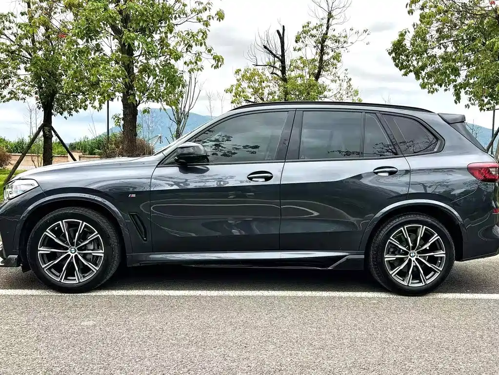BMW X5 imported 2019 xDrive40i M sports package купить на сайте DeffCars