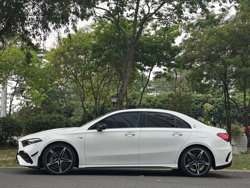 Mercedes-Benz A-Class AMG 2024 AMG A 35 L 4MATIC купить на сайте DeffCars