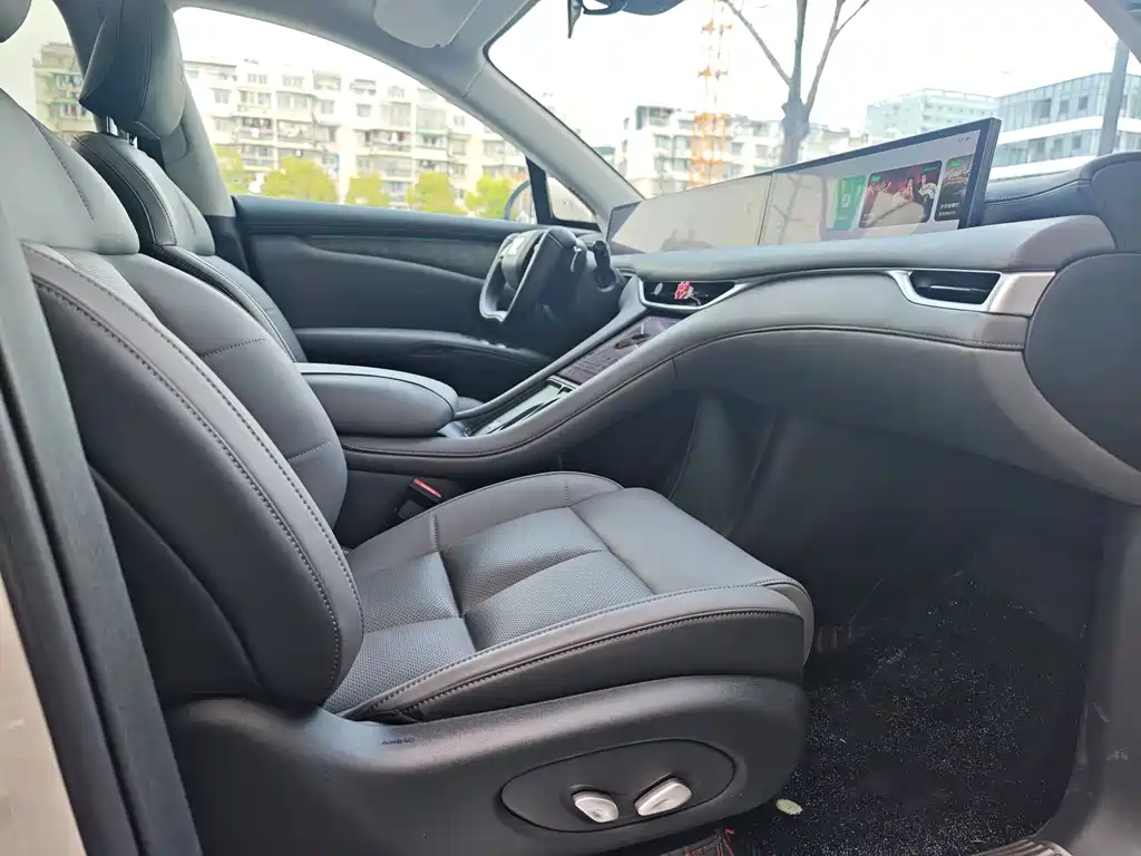 Zhiji LS6 2023 Max Standard Edition купить на сайте DeffCars
