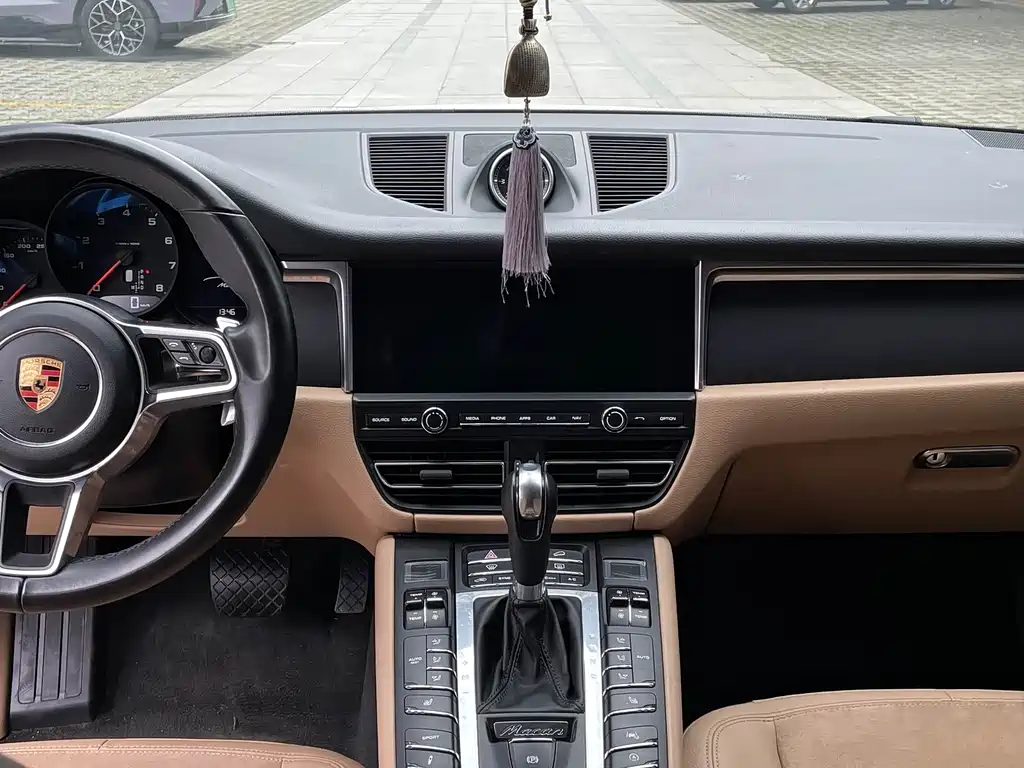 Macan 2018 Macan 2.0T купить на сайте DeffCars