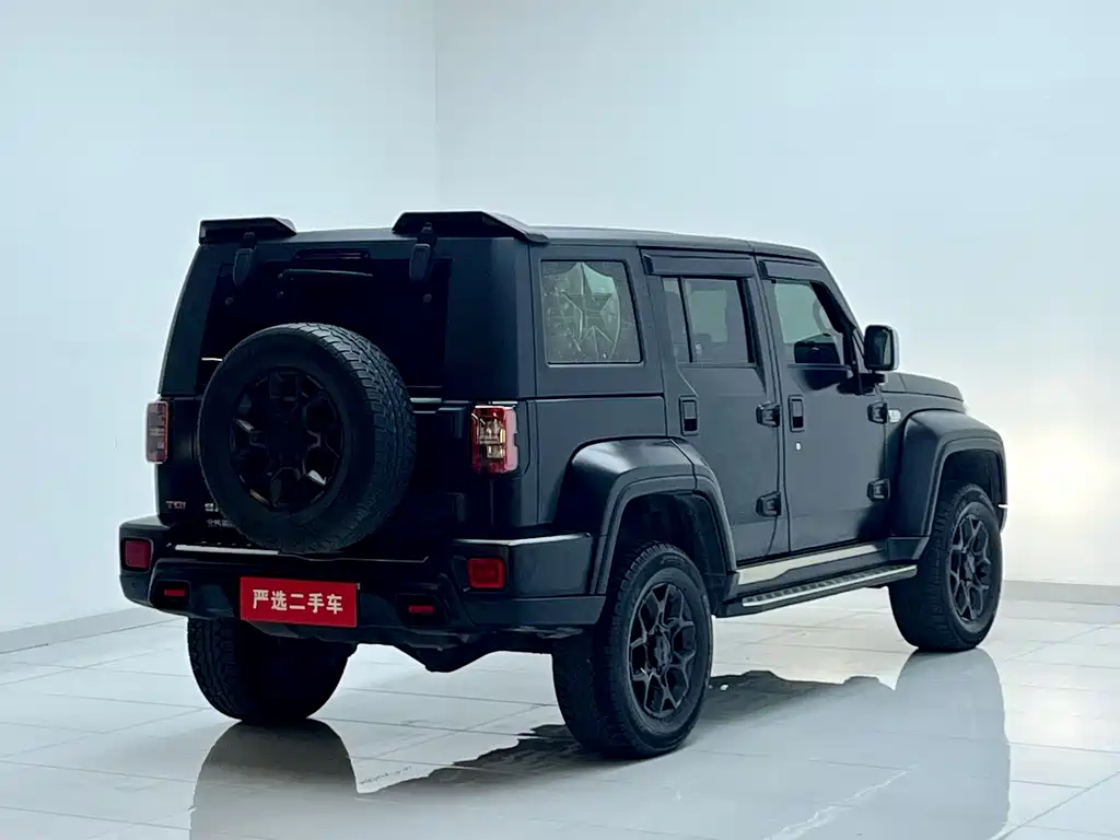 Beijing Off-Road BJ40 2023 2.0D Automatic Four-wheel Drive Blade Hero Edition Knight Type купить на сайте DeffCars