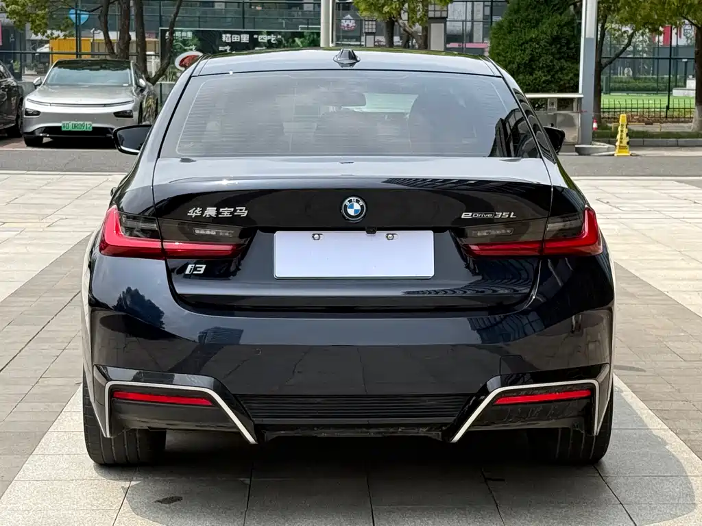 BMW i3 2022 eDrive 35 L купить на сайте DeffCars