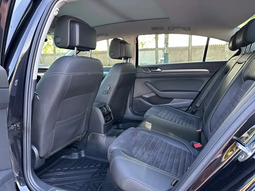 Magotan 2020 330TSI DSG luxury model купить на сайте DeffCars