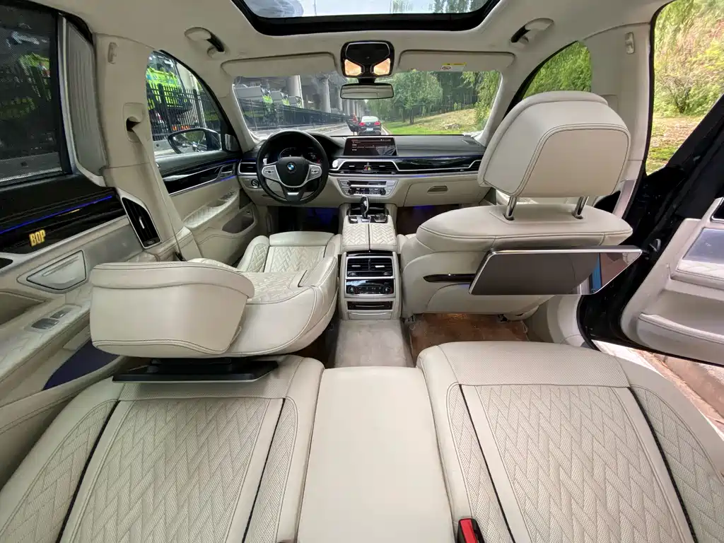BMW 7 Series 2022 740Li xDrive Executive Luxury Package купить на сайте DeffCars