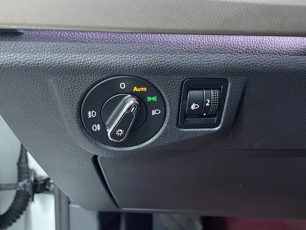 Bora 2023 model 200TSI DSG Yuexing PRO version купить на сайте DeffCars