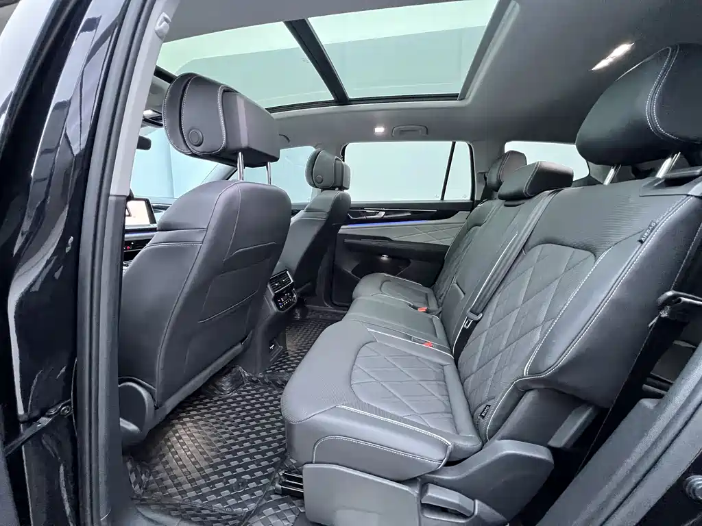 Touron 2024 380TSI four-wheel drive luxury version купить на сайте DeffCars