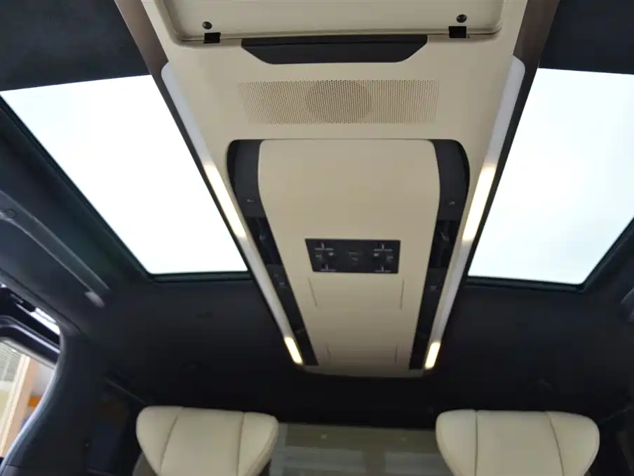 Wilfa 2025 Crown Dual Engine 2.5L Black Gold Executive Edition купить на сайте DeffCars